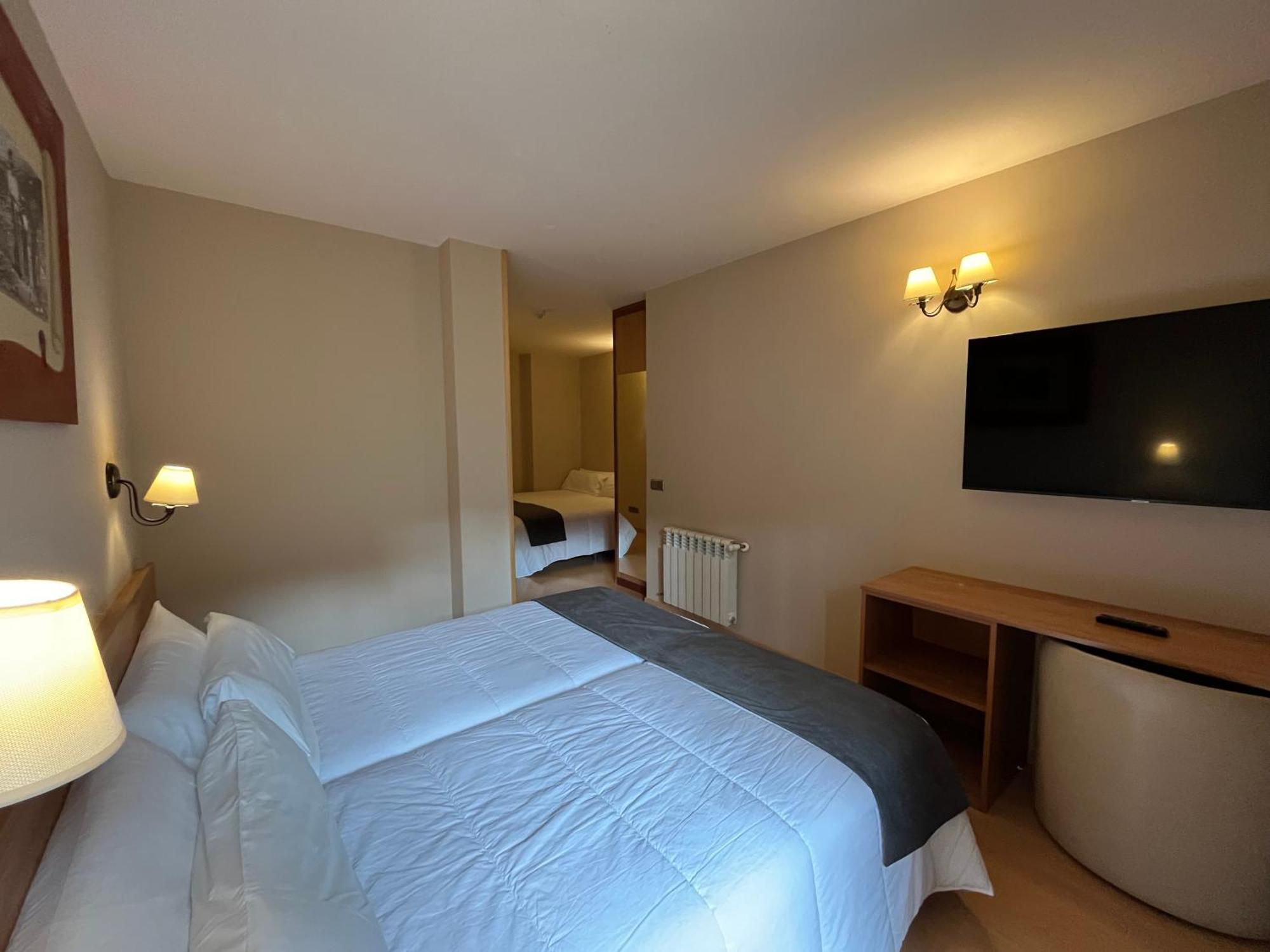Wuau! Hotel Segle XX Ransol Exteriör bild
